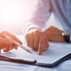 Signature d'un contrat KWC